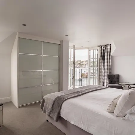 Otel The Old Quay House 4*